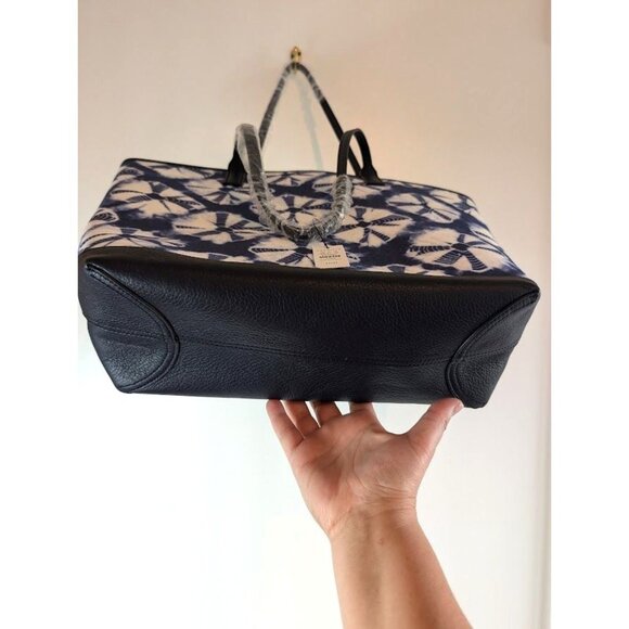 Talbots Tote Bag Shibori Diamond Perfect Tote Bag Blue Large Canvas Coastal NEW - Picture 6 of 6